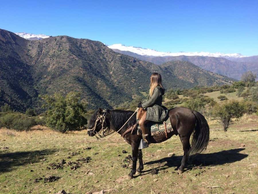 Santiago: Private Andes Foothills Horseback Riding. Half day - Beginners, older riders, and solo visitors