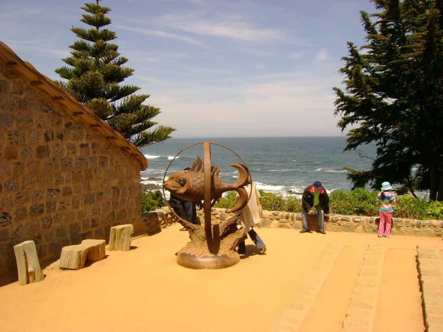 Santiago: Private Pomaire, Isla Negra, and Pablo Neruda Tour - Why Isla Negra gives this day its character