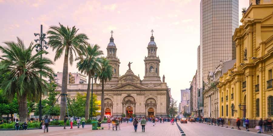 Santiago: Private tour, historic center, high altitude viewpoint, cable car - Should you book it?