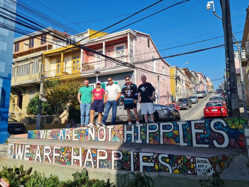 Santiago: Tour to Valparaiso and Casablanca - Walking Valparaiso’s steep streets and colorful hills