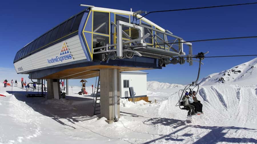 Santiago: Valle Nevado and Farellones Ski-Center Day Trip - El Colorado and the climb to Valle Nevado