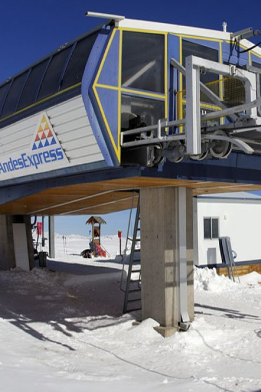 Santiago: Valle Nevado and Farellones Ski-Center Day Trip - Altitude, comfort, and what to bring