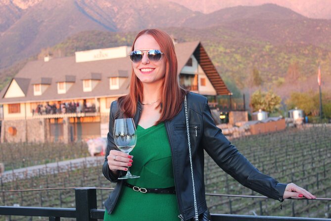 Sunset Alyan + 6 wines + individual snack + rustic dinner - Walking the vines and seeing how Alyan makes wine