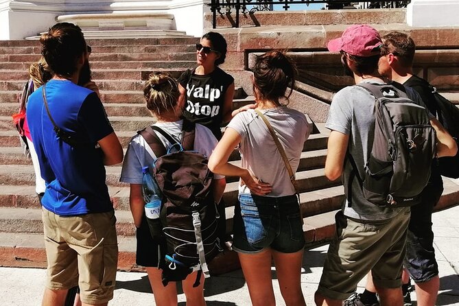 The Tour of Valparaiso in French on foot and in a small group - Starting at Plaza Sotomayor and Muelle Prat