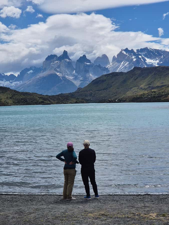 Torres del Paine: Full Day Excursion Torres del Paine + Milodon Cave. - Grey Lake and ice along the beach