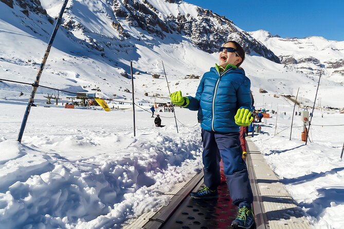Tour Parque Farellones Ticket+Transportation, optional Snowwear - Crowds can reshape the whole visit