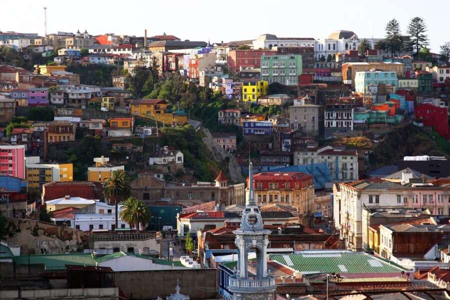 Valparaiso 4-Hour City Tour by Van and Funicular - Why Valparaiso is easier with a guide and a van