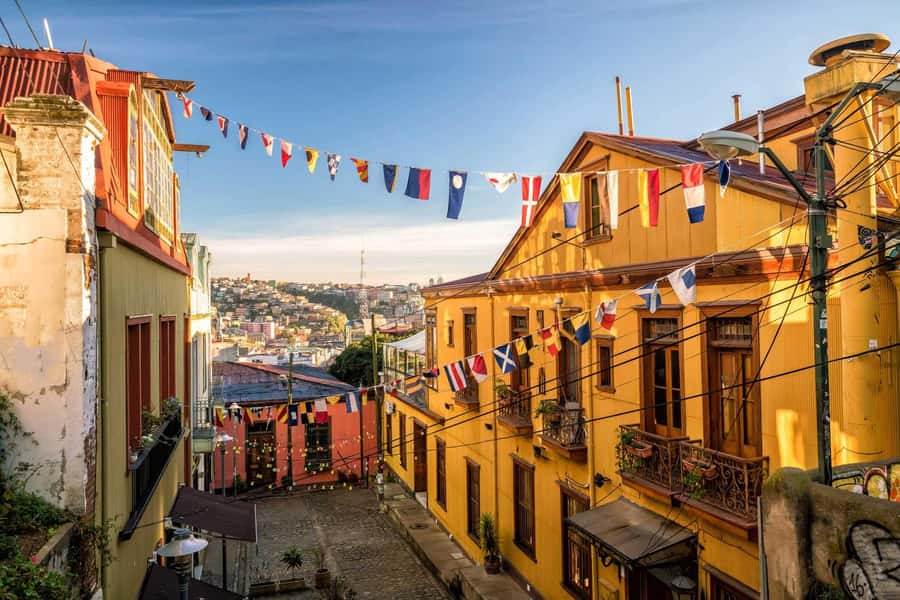 Valparaiso: Guided Walking Tour with Ascensor Rides - Key Points at a Glance