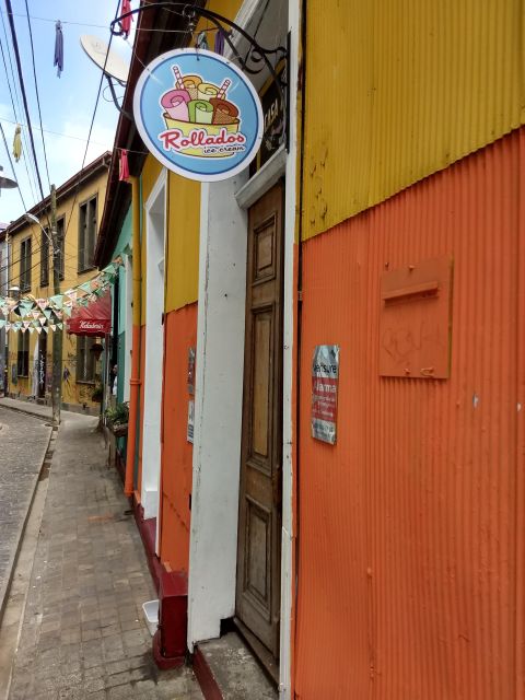 Valparaiso: Street Art, Funiculars and Port City Tour - Paseo Gervasoni and the Concepción funicular