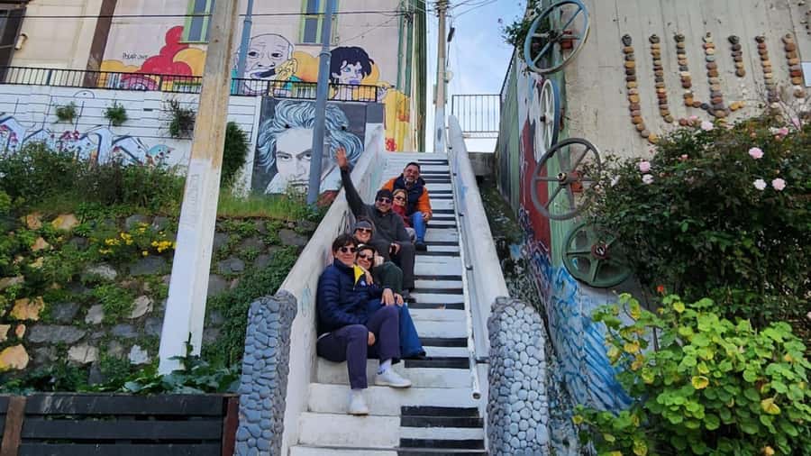 Valparaíso, Viña del Mar and Casablanca Full Day Experience - What the $166 price really covers