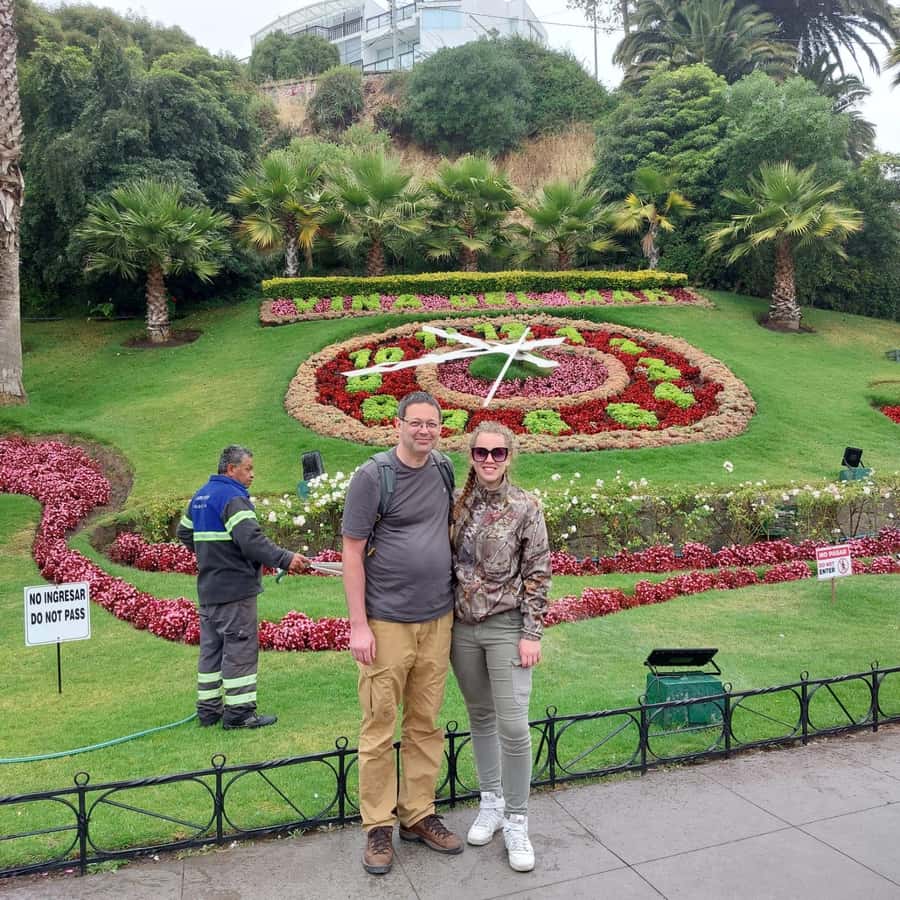 Viña del Mar: Guided city tour - Meeting the guide at Viña del Mar’s Flower Clock